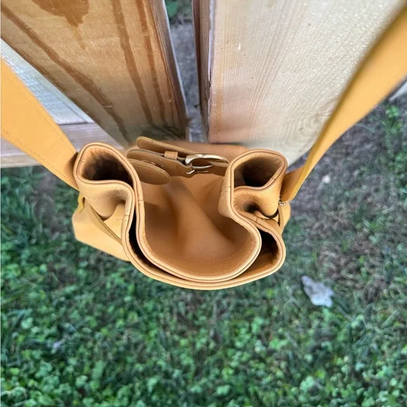 Vintage Coach Crossbody Buckle Bag - Picture 5 of 13